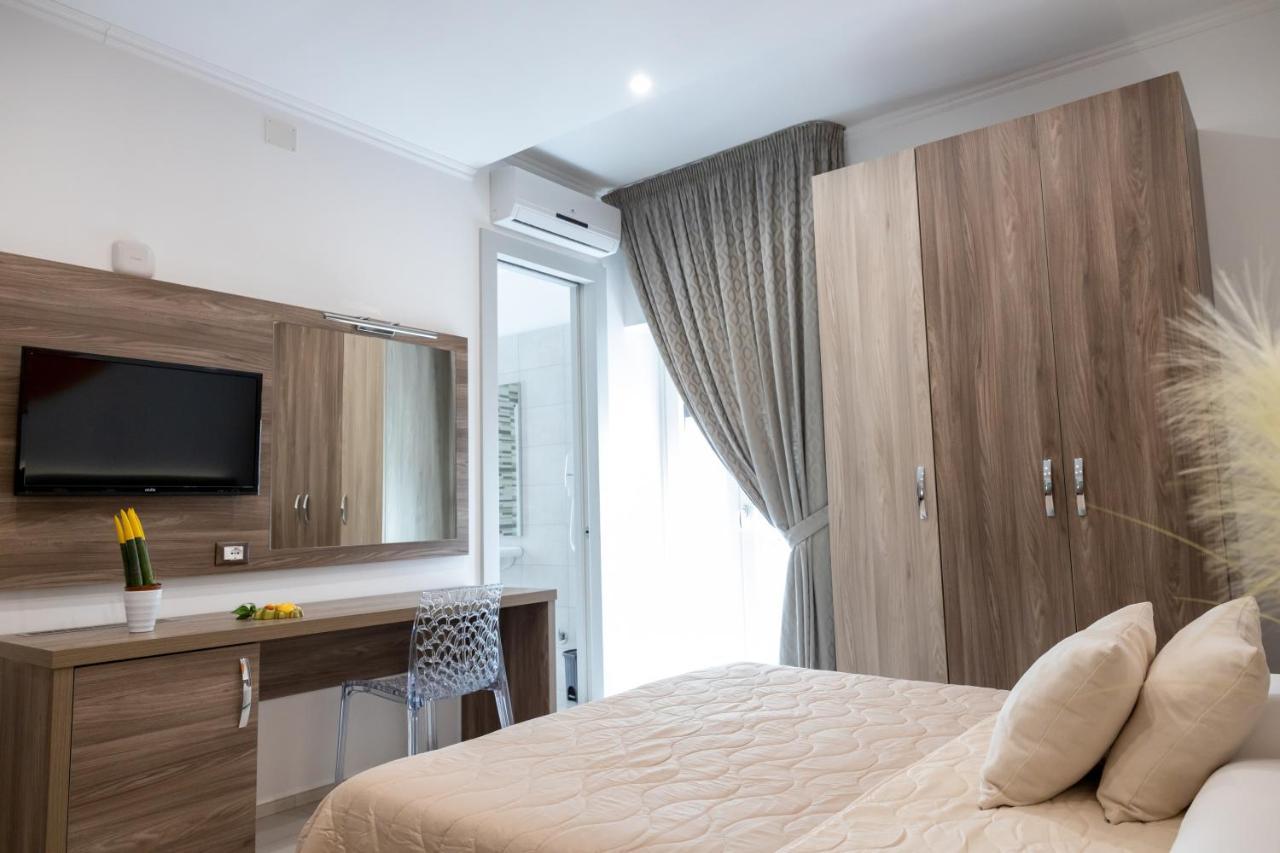 Mary VI Rooms Пешичи Екстериор снимка